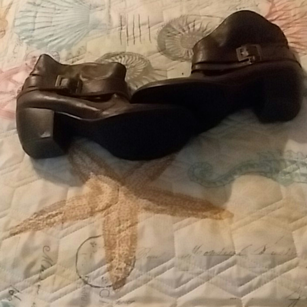 Boots - Picture 3 of 3